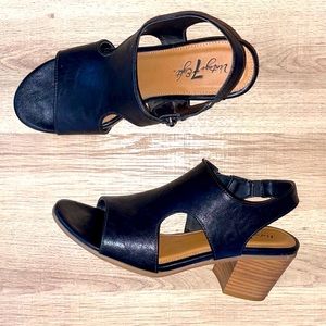 Vintage 7 Eight Sandals